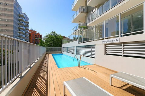 Stunning Two-storey Apartment In Perth's CBD - Accommodation Guide 6