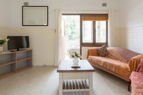 B6 Cafes & Restaurants Close To UWA - Accommodation Asia 0