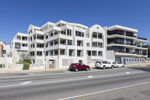 Gold Sands Beach Apartment - Accommodation Asia 1