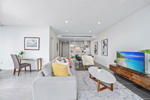 HomeHotel Ultra Luxury 2 Bedroom Next To Mall & Train - Accommodation Asia 0