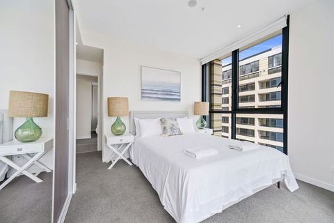 HomeHotel Ultra Luxury 2 Bedroom Next To Mall & Train - Accommodation Asia 2