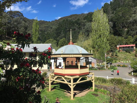 Walhalla Coach House - Accommodation Guide 3