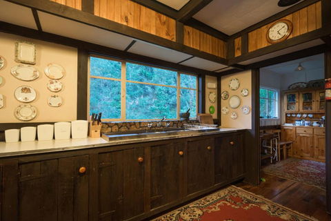 Walhalla Coach House - Accommodation Guide 1