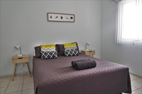 Osprey Holiday Village Unit 120 Colourful 3 Bedroom Holiday Villa With A Pool In The Complex - Accommodation Asia 2