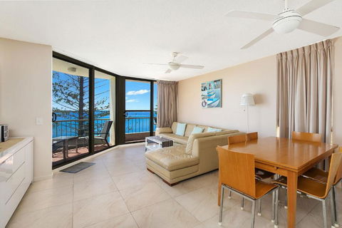 Eastbourne U6 80 Esplanade. Golden Beach - Accommodation Asia 1
