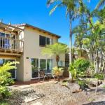 Resort Style The Oasis Resort Villa 7 2 Landsborough Pde - Accommodation Asia 0