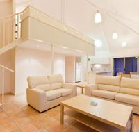 Osprey Holiday Village Unit 105 Tranquil 3 Bedroom Holiday Villa with a Pool in the Complex