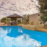 Osprey Holiday Village Unit 106 Trendy 3 Bedroom Holiday Villa With A Pool In The Complex - Accommodation Guide 1