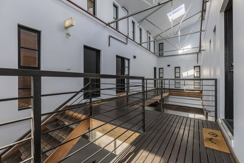 Fabulous Fitzroy Converted Warehouse - Accommodation China 7
