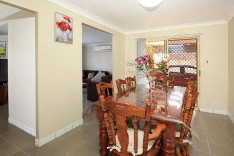 Kingfisher Pet Friendly 10 Mins To Hyams Beach - Accommodation Guide 4