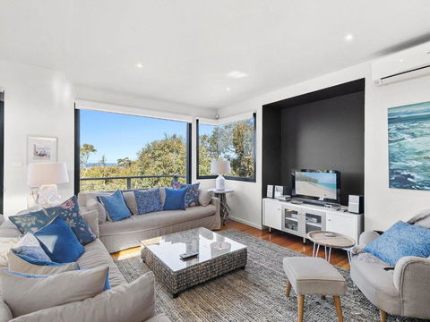 BELLE VUE ANGLESEA - Accommodation Guide 6