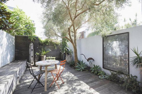 Bondi Beach Haven - Accommodation Guide 1