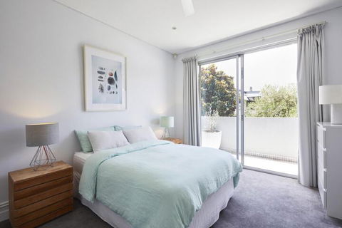 Bondi Beach Haven - Accommodation Guide 7