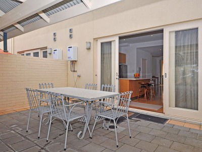 Dover Castle Terraces - Accommodation Asia 2