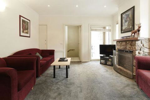 Reindeer 9 - Accommodation Guide 1