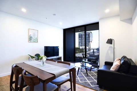 Stylist 2 Bedrooms Apartment With Pool/gym/parking - Accommodation Asia 3