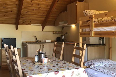 Alpine Stag Lodge Unit 1 - Accommodation Guide 2