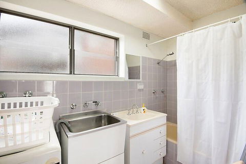 Dolphin Court 6 - Accommodation Asia 4