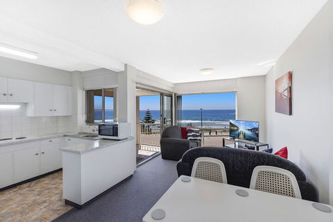Dolphin Court 6 - Accommodation Asia 6