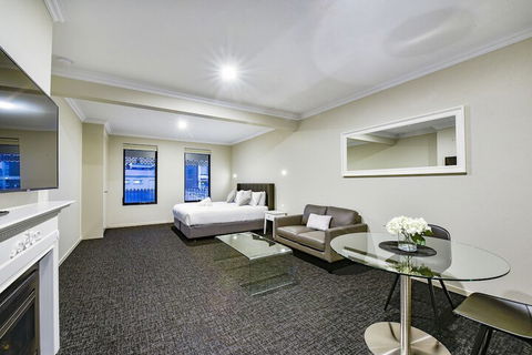 Aloha Central Premium Studios - Accommodation Asia 3