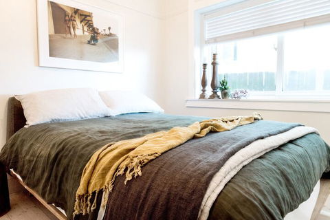 Designer Beachfront Apartment - Accommodation Guide 6