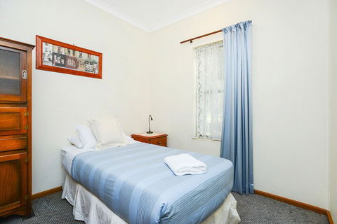 Kestrel Lodge - Accommodation Asia 4