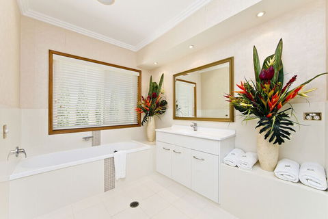 One Mile Mansion - Accommodation Asia 6