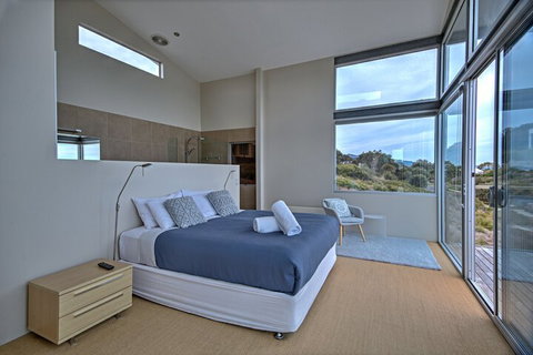 Halcyon - Accommodation Guide 7