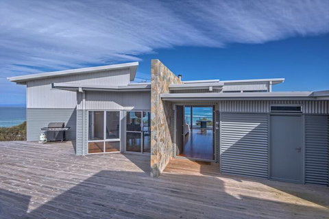 Halcyon - Accommodation Guide 1
