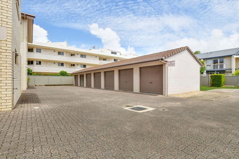 Coral Breeze Bradman Avenue Maroochydore - Accommodation Asia 3