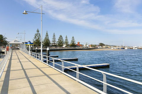Riviera Beach Resort - Accommodation Asia 7