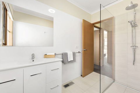 Riviera Beach Resort - Accommodation Asia 5