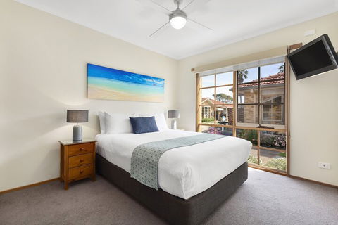 Riviera Beach Resort - Accommodation Asia 2