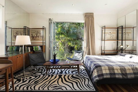 Bondi Retro Designer - Accommodation Guide 2