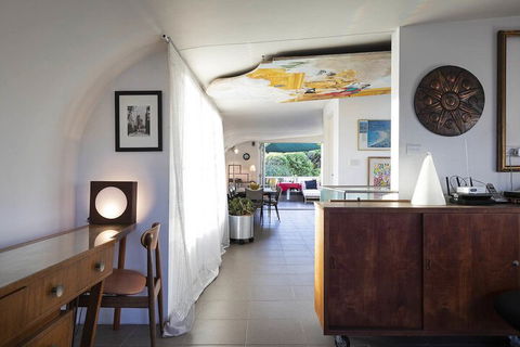 Bondi Retro Designer - Accommodation Guide 5