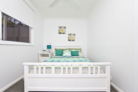 Dolphins Apartment - Accommodation Asia 2