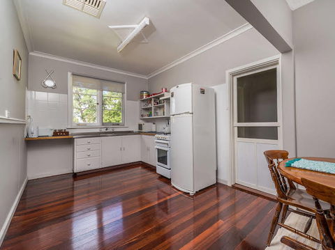 Sandy Lake Farm - Accommodation Guide 0