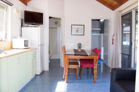 Gardens Caravan Park - Accommodation Guide 1