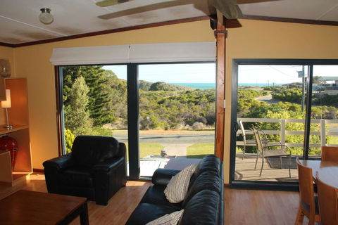 Gabbadah Beach House - Accommodation Guide 2