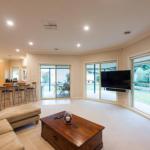 Simms Retreat - Accommodation Guide 0