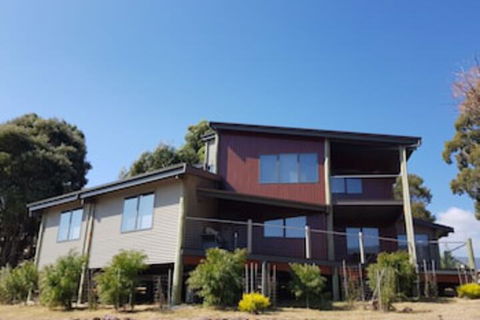 Moondance Lodge - Accommodation Guide 0
