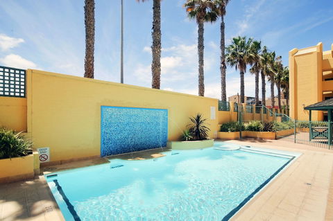 Sandcastles At The Beach - Outstanding Location - Accommodation Guide 1