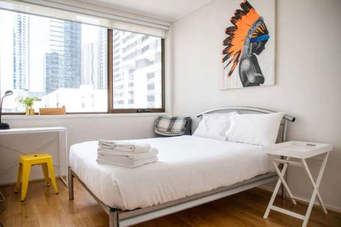 Cozy 3 Bedroom Apartment In The Heart Of Melbourne CBD - Accommodation Asia 2