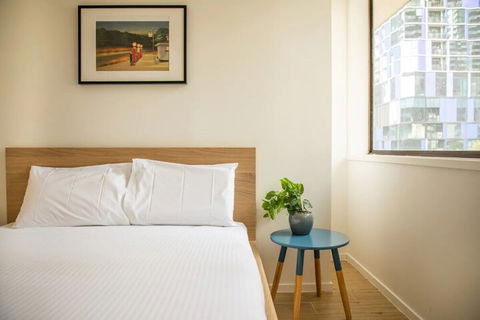 Cozy 3 Bedroom Apartment In The Heart Of Melbourne CBD - Accommodation Asia 5