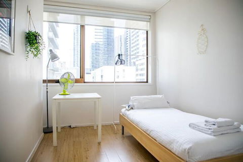 Cozy 3 Bedroom Apartment In The Heart Of Melbourne CBD - Accommodation Asia 6