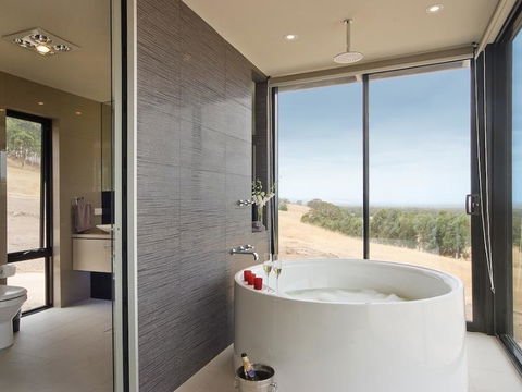 The McLaren Eye Holiday House - Accommodation Asia 5
