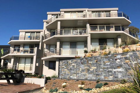 Toowoon Bay Beachfront Apartment - Accommodation Guide 2