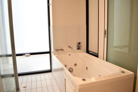 APTonNorthTCE - Accommodation Asia 6