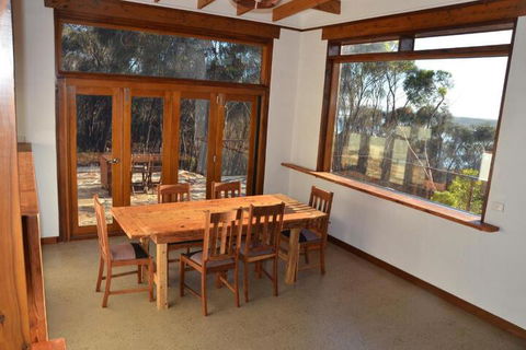 Of Stone & Wood Guesthouse Secluded Getaway! - Accommodation Asia 7