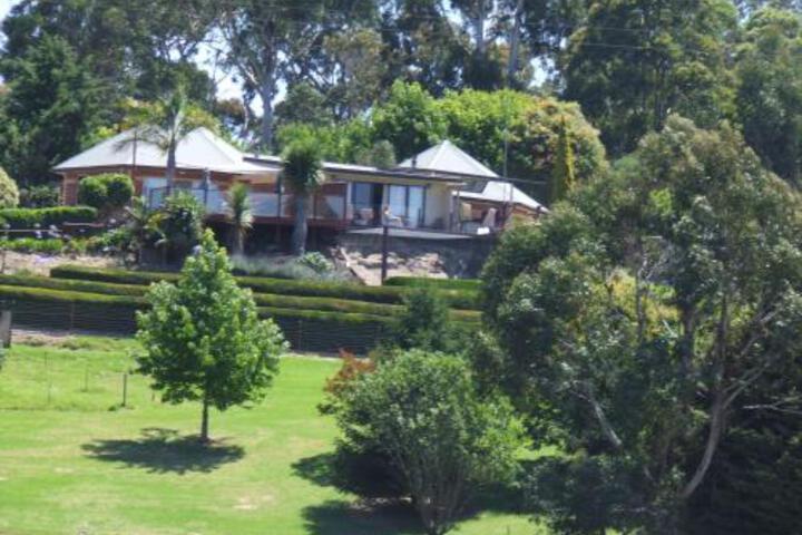 Kiah NSW Accommodation Asia